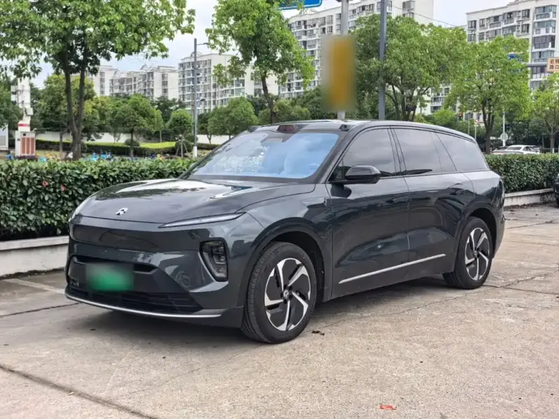 NIO ES8