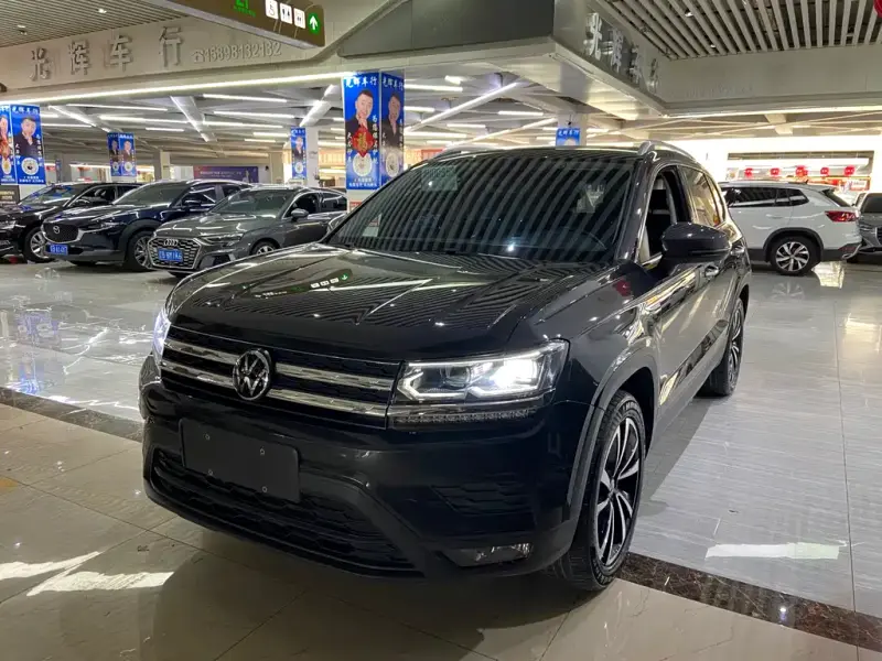 Volkswagen Tharu