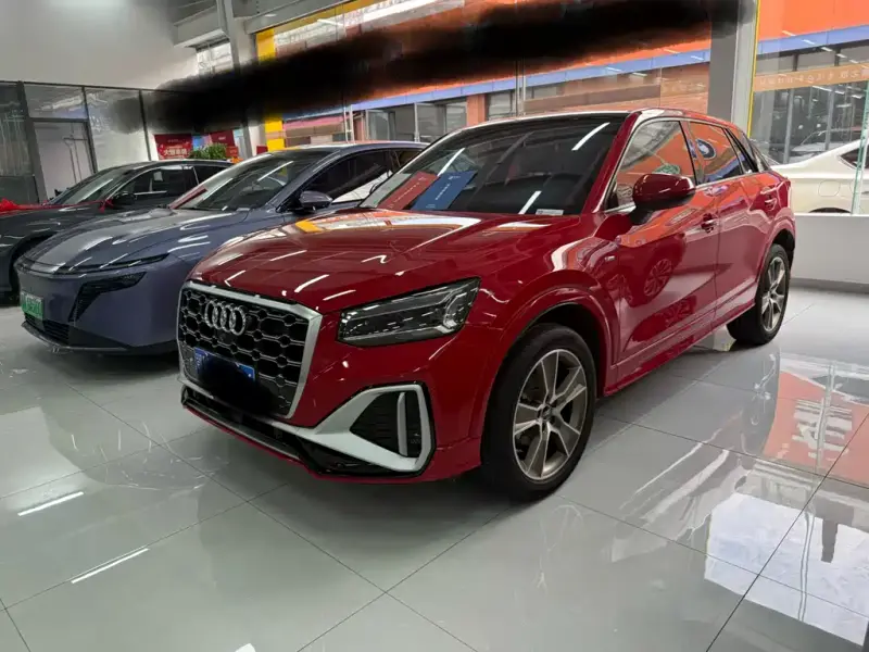 Audi Q2L