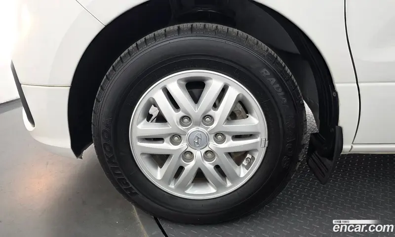 Hyundai H-1 (Starex)