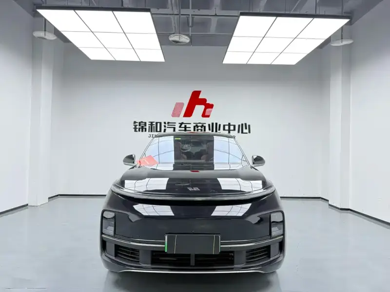 Li Auto L8