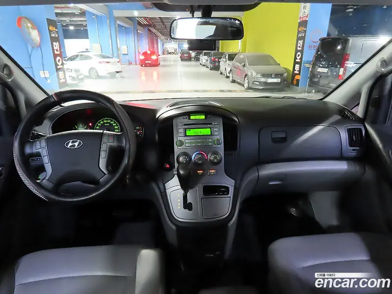 Hyundai H-1