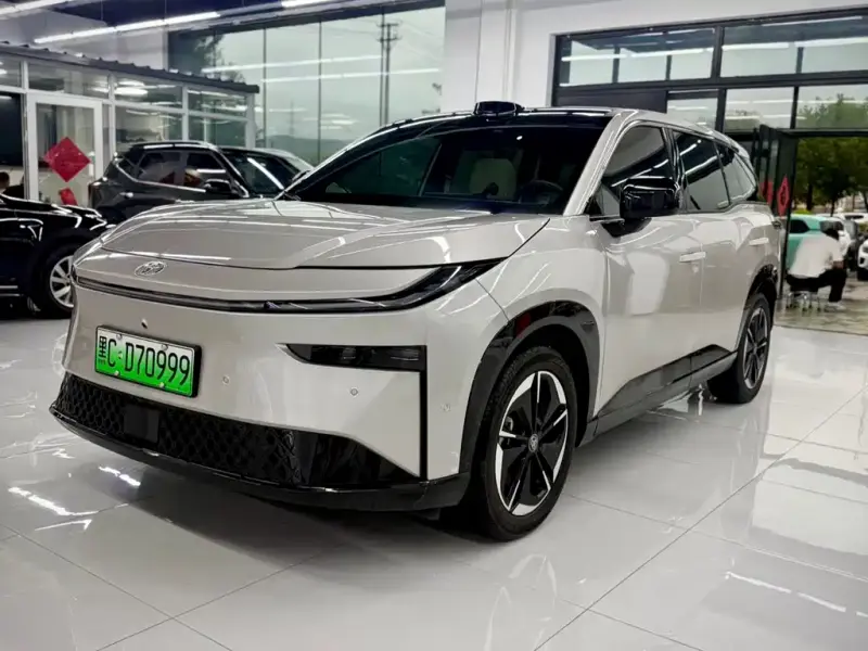 Toyota Bozhi 3X