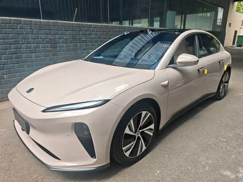 NIO ET5