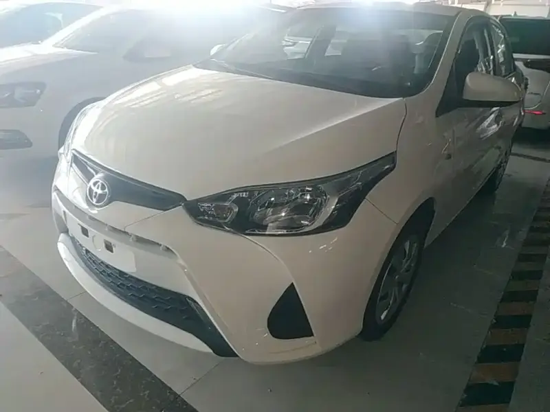 Toyota Yaris L