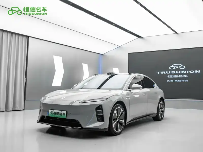 NIO ET5