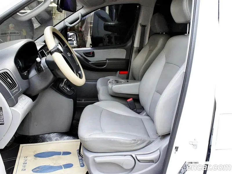 Hyundai H-1