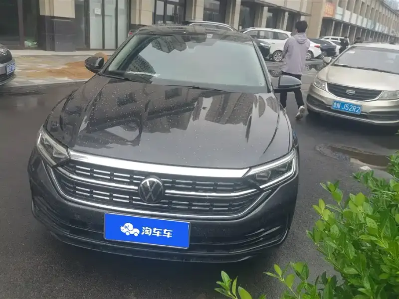 Volkswagen Sagitar