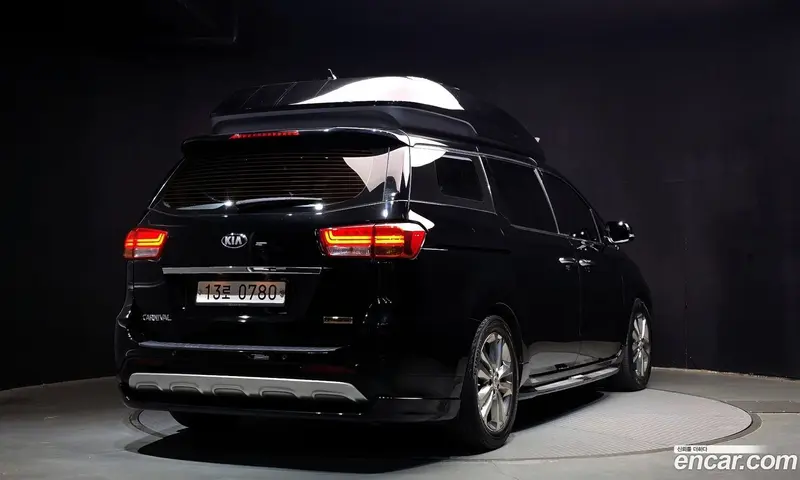 Kia Carnival (Canival)