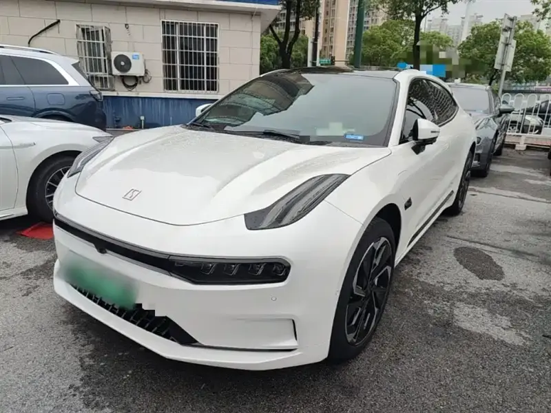 Zeekr 001