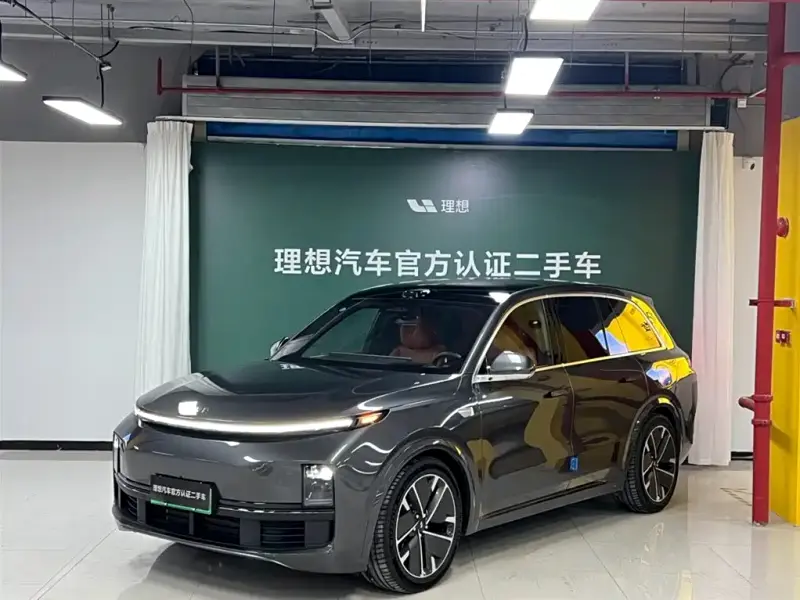 Li Auto L8