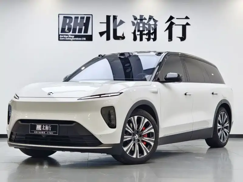 NIO ES8