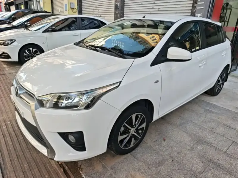 Toyota Yaris L