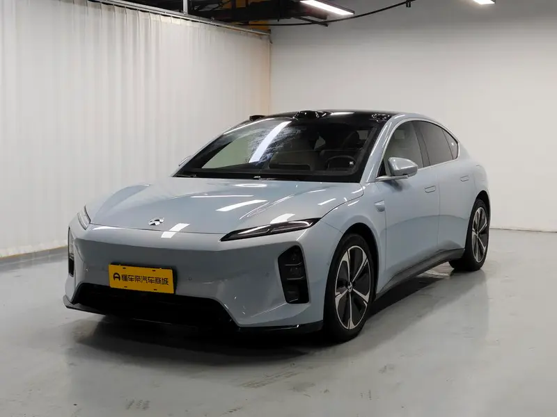 NIO ET5