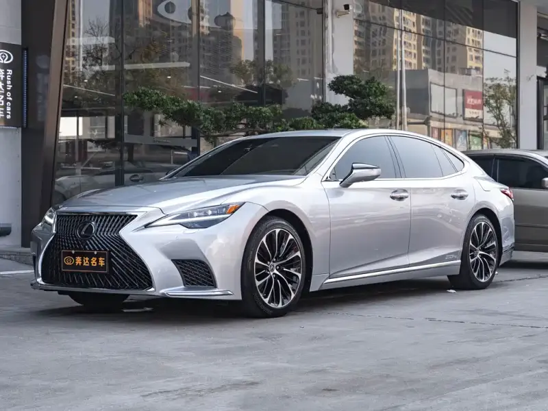 Lexus LS