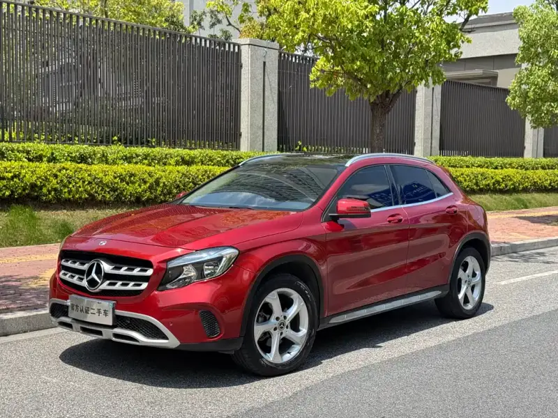 Mercedes-Benz GLA