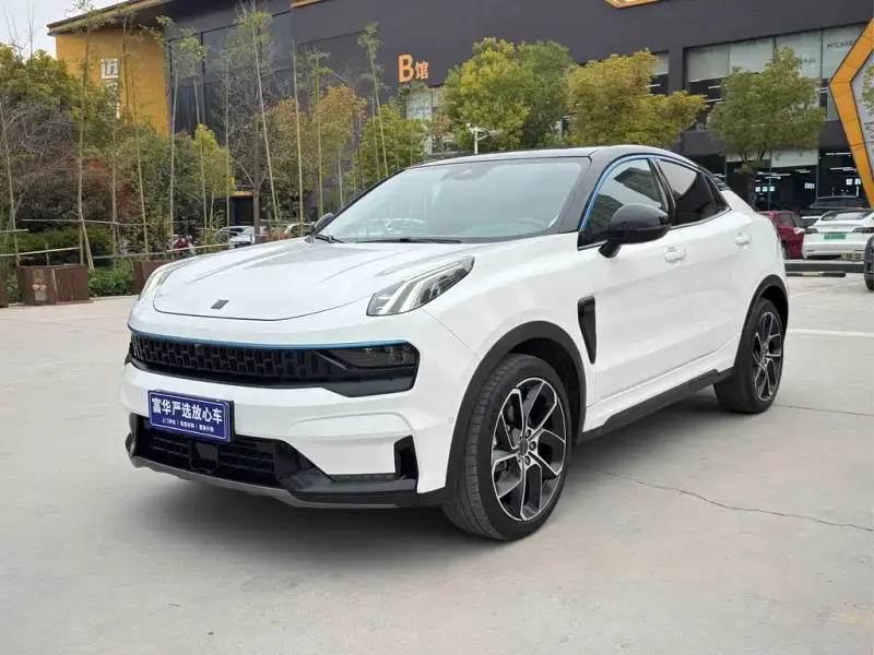 Lynk & Co 05