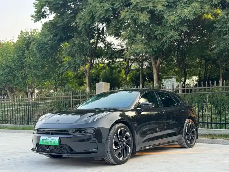 Zeekr 001