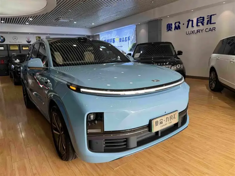 Li Auto L8