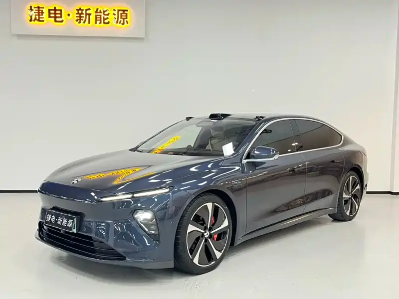 NIO ET7