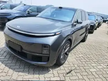Li Auto L8