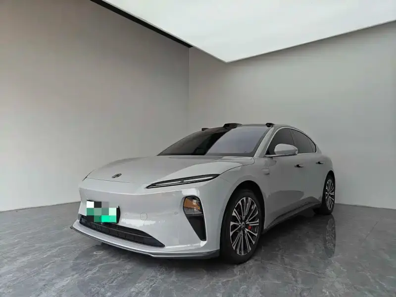 NIO ET5