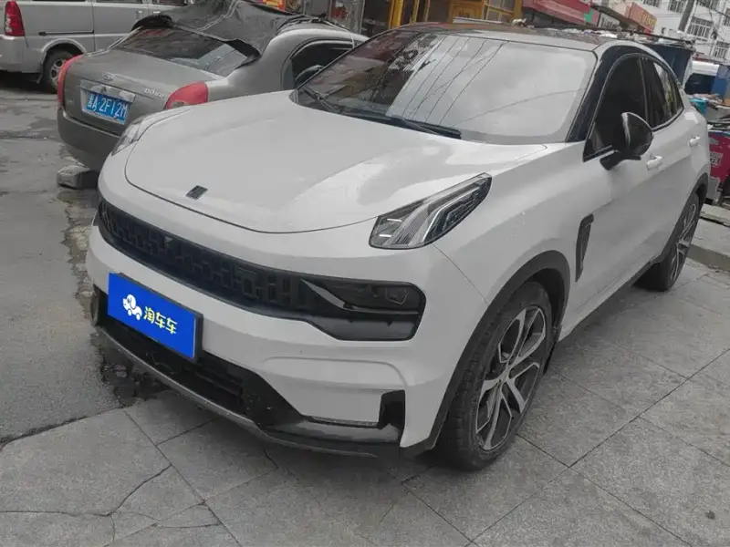 Lynk & Co 05