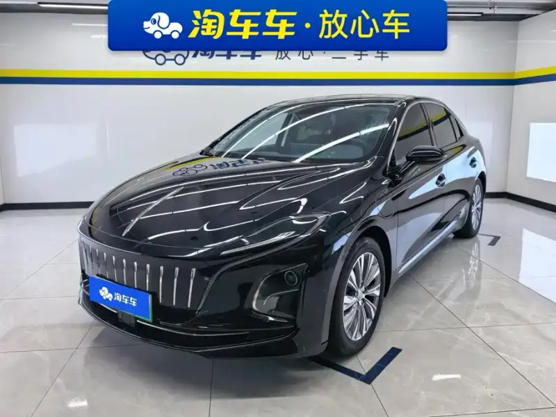 Hongqi E-QM5