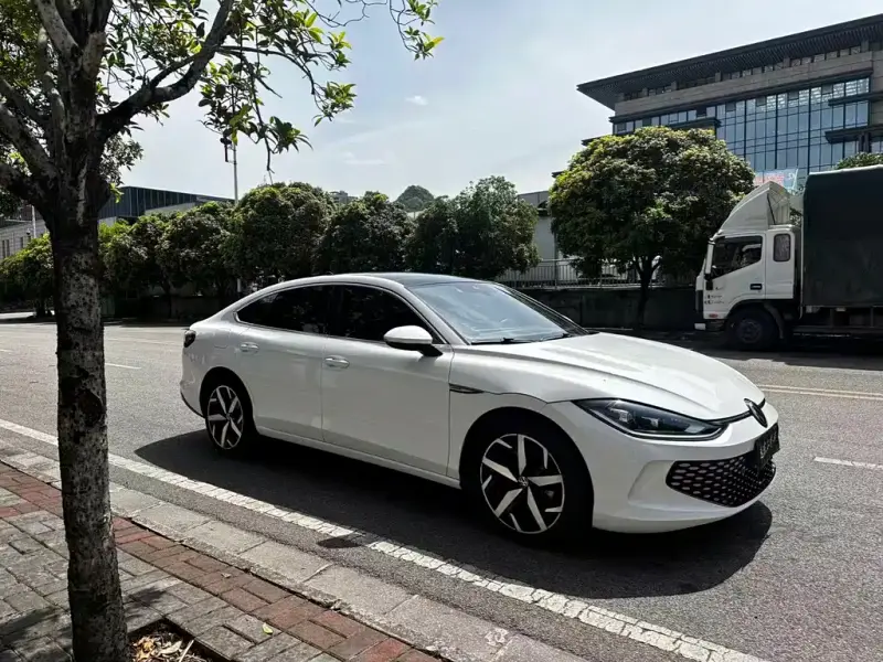 Volkswagen Lamando