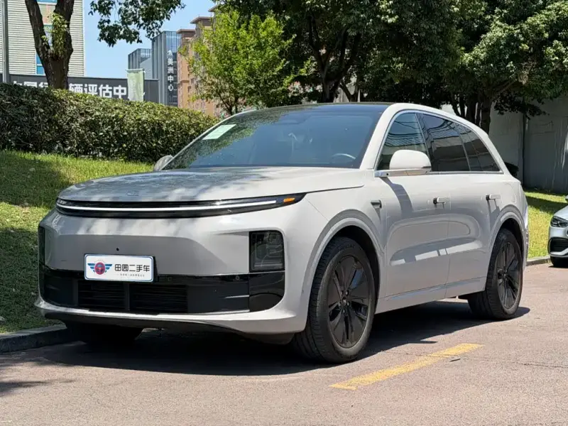 Li Auto L6