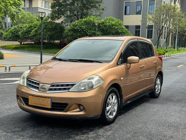 Nissan Tiida