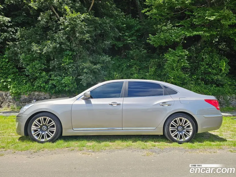 Hyundai Equus