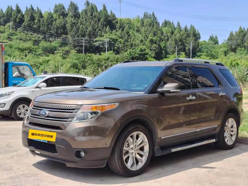 Ford Explorer (Import)