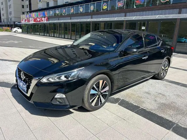 Nissan Teana