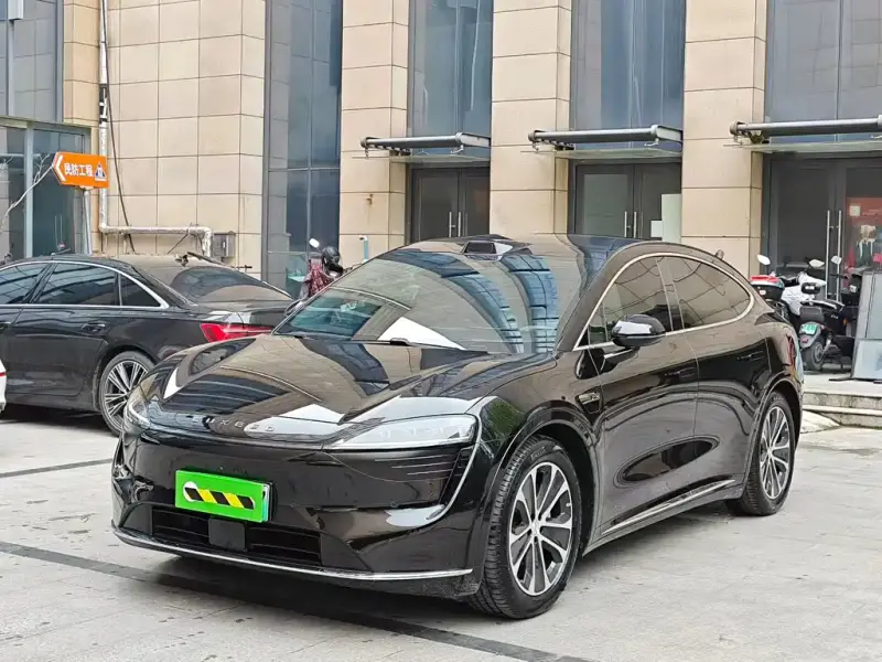 Luxeed Zhijie R7