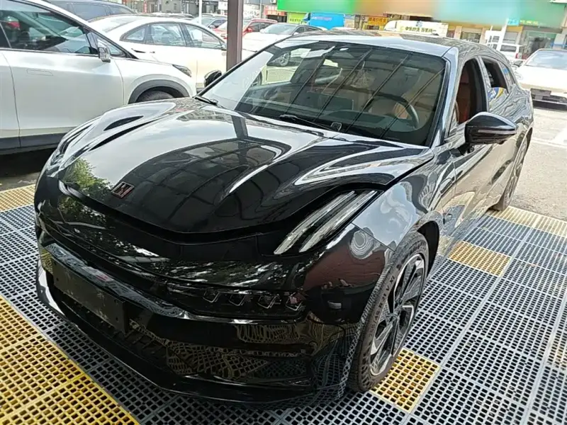 Zeekr 001