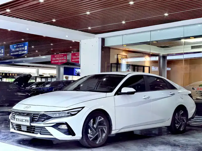 Hyundai Elantra