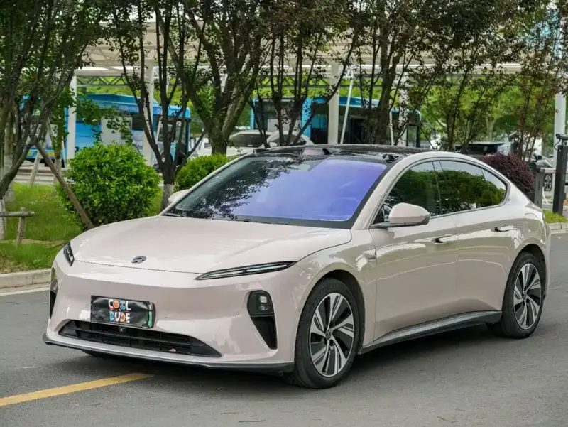 NIO ET5