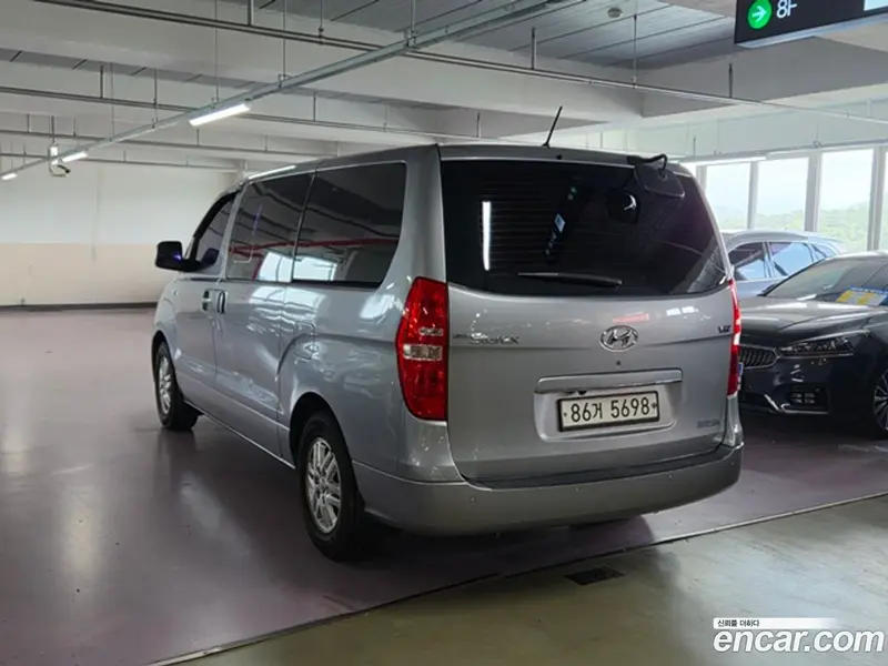 Hyundai H-1