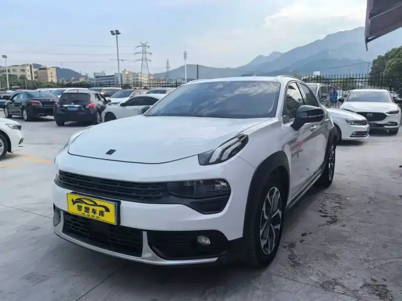 Lynk & Co 02