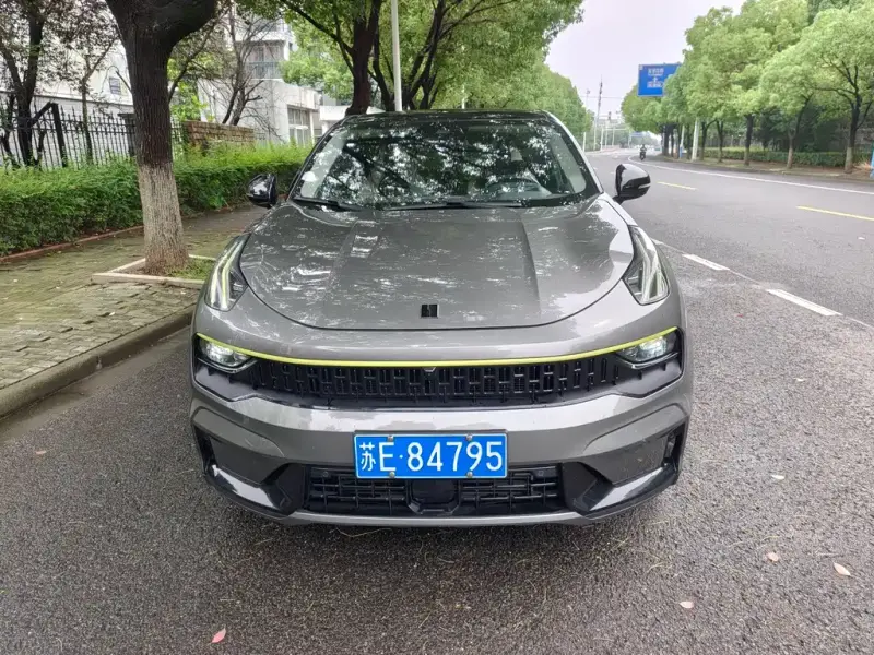Lynk & Co 05