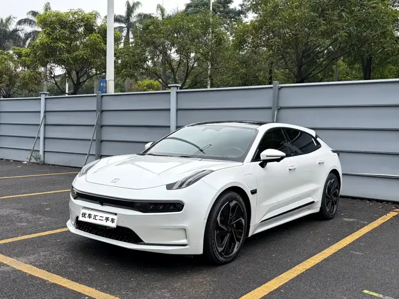 Zeekr 001