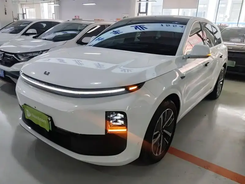 Li Auto L6