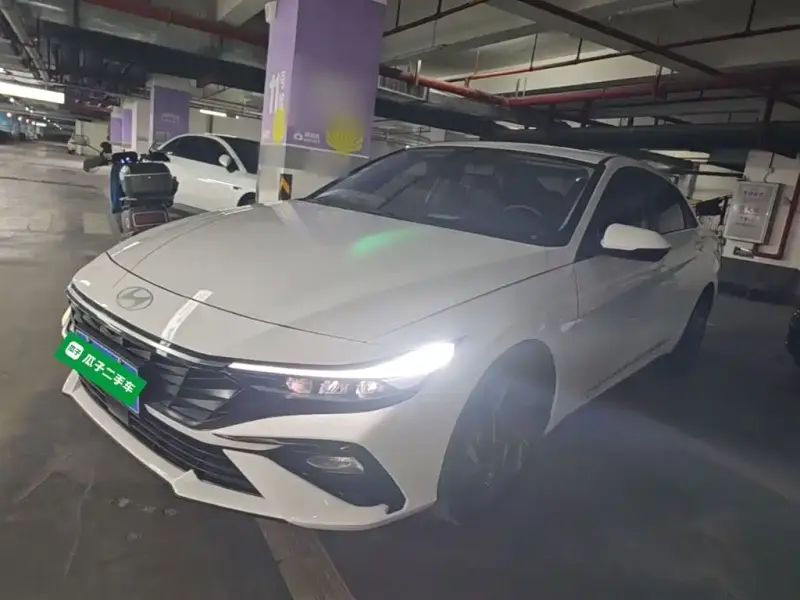 Hyundai Elantra