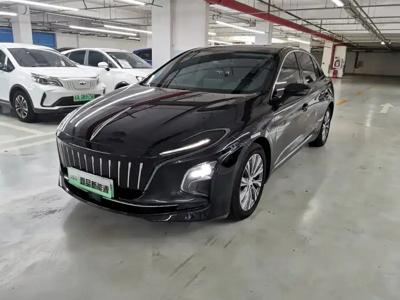 Hongqi E-QM5