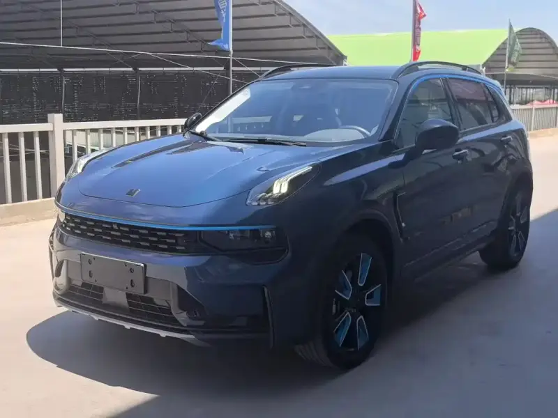 Lynk & Co 01