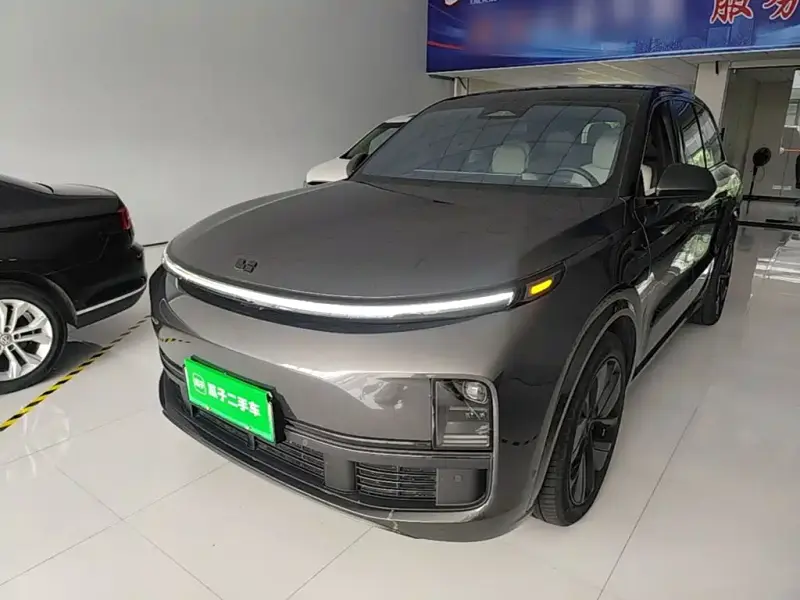 Li Auto L8