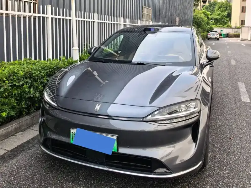 Luxeed Zhijie R7