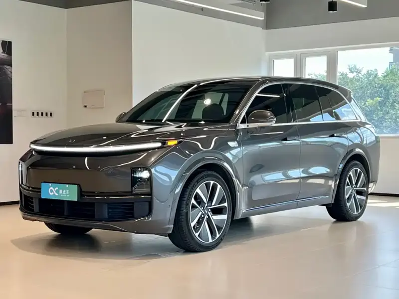 Li Auto L8