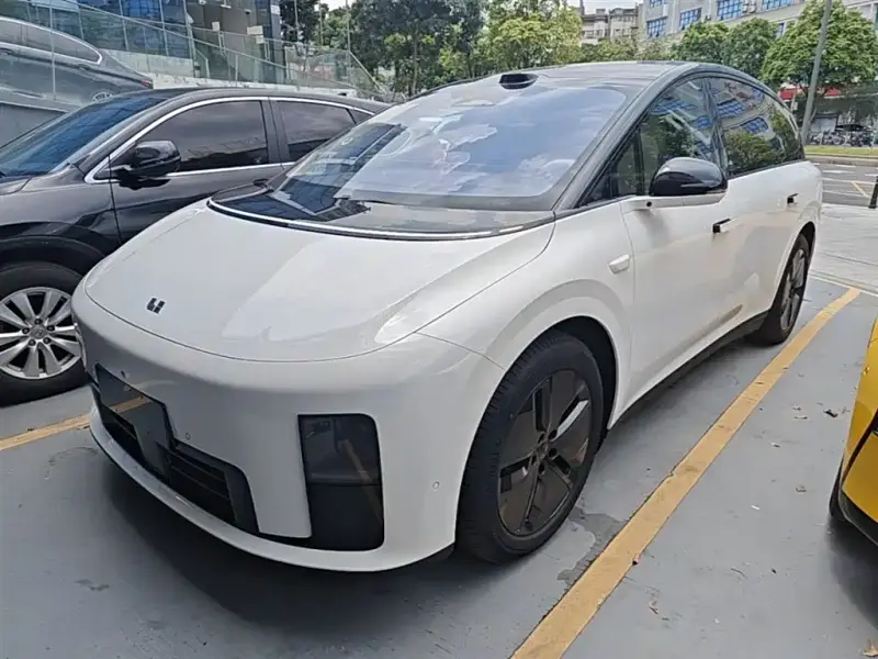 Li Auto i8